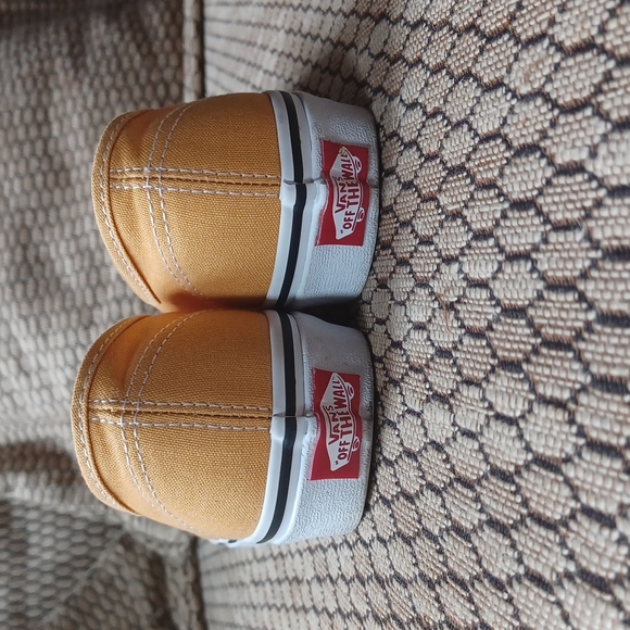 Vans yellow slip-ons sz 6 women/4.5 men - Picture 3 of 5